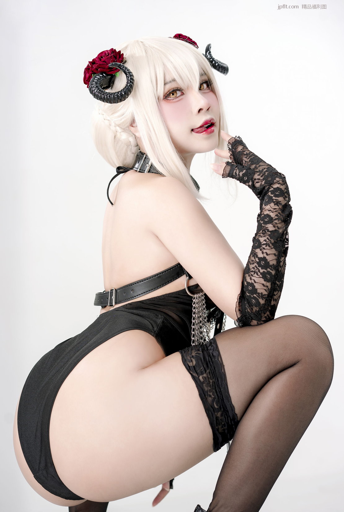 the  ˿Ի Momo devil/20P Alter aber [Ӱcoser ayo ] P.1 